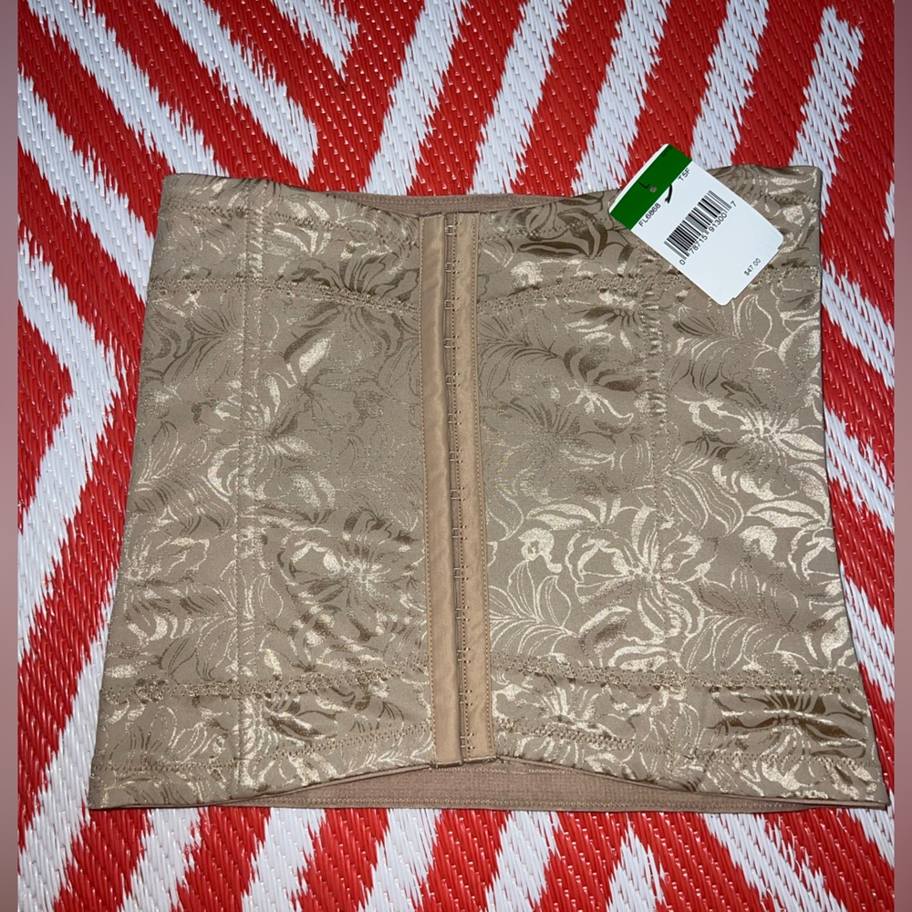 NWT Maidenform Beige Shapewear Waist Panel